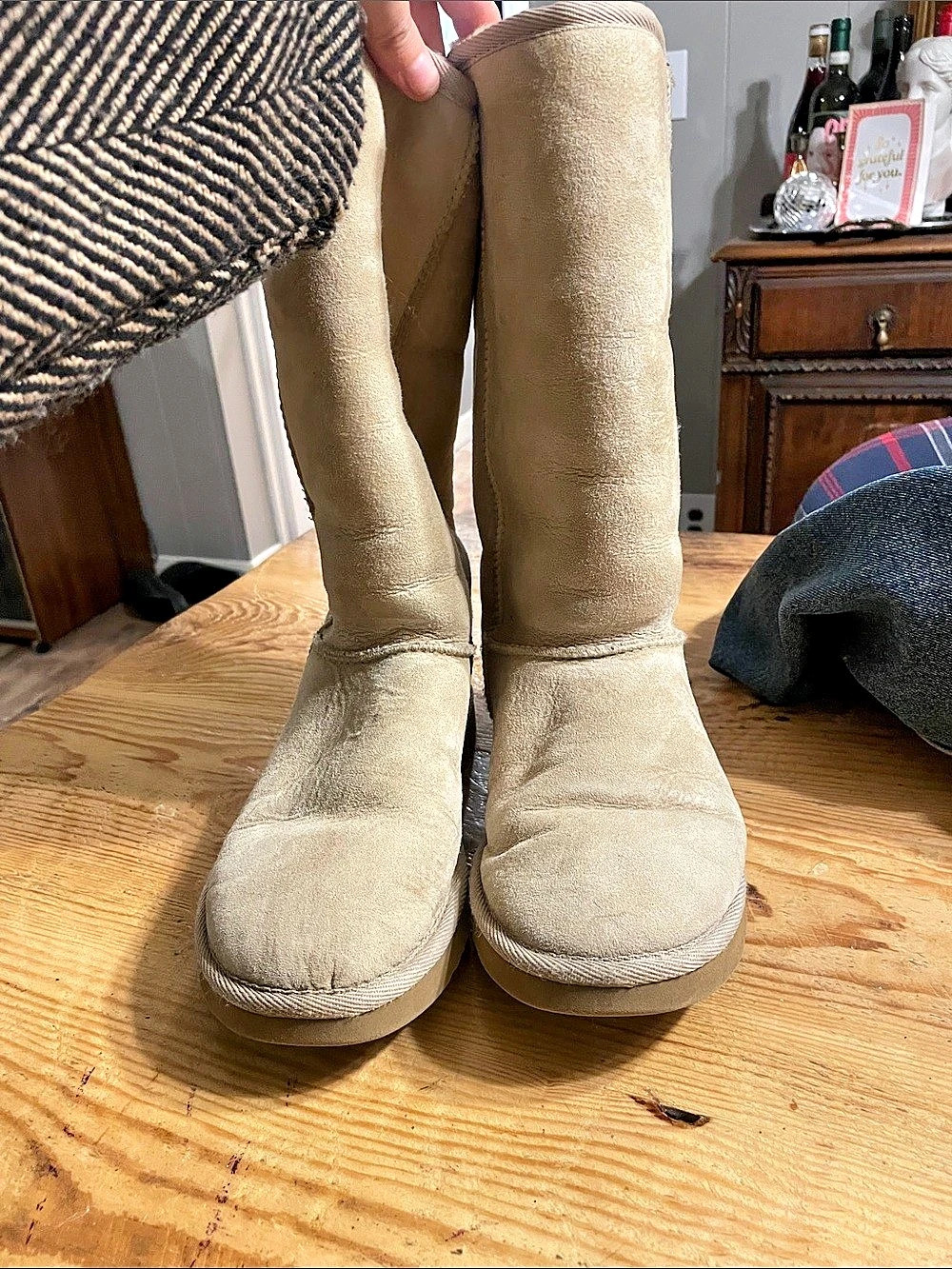 UGG Classic Tall Boot Sheepskin Boots in Gold US 8